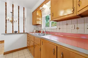 105 Adele Ave, Pittsburgh, PA 15223 - Photo 12