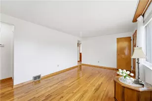 105 Adele Ave, Pittsburgh, PA 15223 - Photo 6