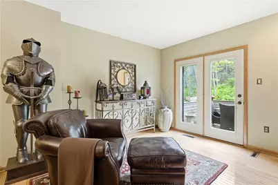 1419 Towne Square Dr, Pittsburgh, PA 15101 - Photo 8