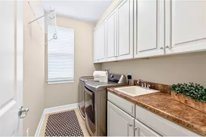 813 Balmoral Ct, Moon/Crescent Twp, PA 15108 - Photo 22