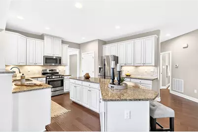 813 Balmoral Ct, Moon/Crescent Twp, PA 15108 - Photo 8