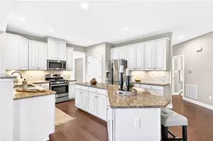 813 Balmoral Ct, Moon/Crescent Twp, PA 15108 - Photo 8