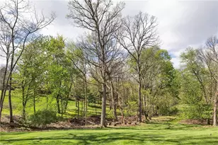 9007 Hampshire Ct, Ross Twp, PA 15237 - Photo 4