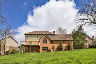 9007 Hampshire Ct, Ross Twp, PA 15237 - Photo 8
