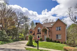 9007 Hampshire Ct, Ross Twp, PA 15237 - Photo 2