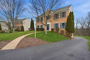 132 Cherrydale Ct, Ohio Township, PA 15237 - Photo 2