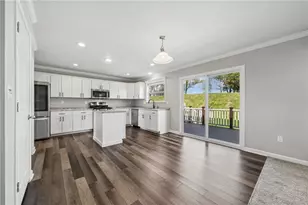 18 Equestrian Dr, Findlay Township, PA 15126 - Photo 6