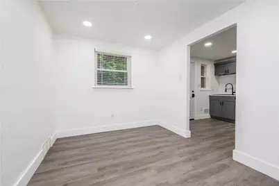 3906 Meadowbrook Blvd, Pittsburgh, PA 15227 - Photo 10