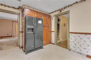 613 Briarcliff Dr, Center Township, PA 15001 - Photo 14