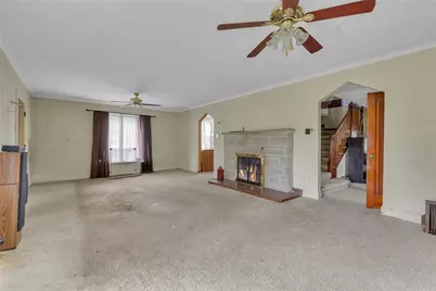613 Briarcliff Dr, Center Township, PA 15001 - Photo 4