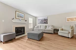 229 Hillvue Dr, Seven Fields Boro, PA 16046 - Photo 6