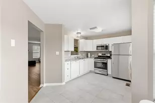 229 Hillvue Dr, Seven Fields Boro, PA 16046 - Photo 14