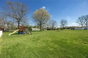 1013 Brentwood Dr, Pymatuning Township, PA 16125 - Photo 6