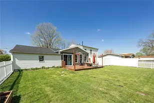 1013 Brentwood Dr, Pymatuning Township, PA 16125 - Photo 8