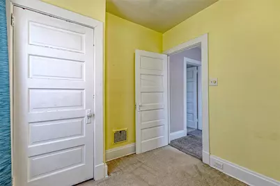 250 Southwest, Greensburg, PA 15601 - Photo 18