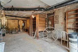 324 Greenfield Ave, Pittsburgh, PA 15207 - Photo 32