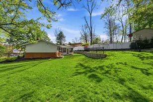 2029 Grosvenor Dr, Moon/Crescent Twp, PA 15108 - Photo 30