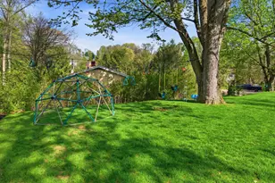 2029 Grosvenor Dr, Moon/Crescent Twp, PA 15108 - Photo 28