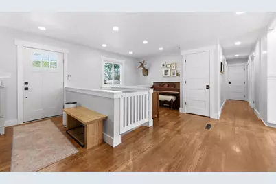 2029 Grosvenor Drive, Moon/Crescent Twp, PA 15108 - Photo 2