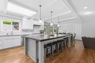 2029 Grosvenor Dr, Moon/Crescent Twp, PA 15108 - Photo 6