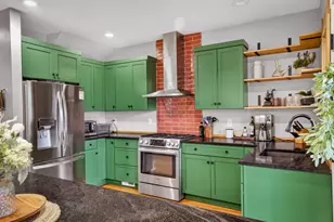 2017 Delaware Ave, Pittsburgh, PA 15218 - Photo 18