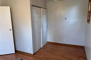 104 Wallace Ave, East Pittsburgh, PA 15112 - Photo 8