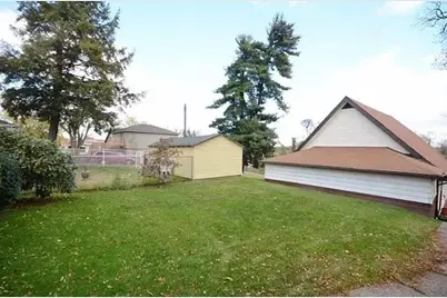 104 Wallace Ave, East Pittsburgh, PA 15112 - Photo 18