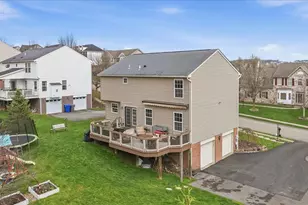 204 Windham Ln, Mars, PA 16046 - Photo 2