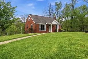 4330 Orchardview Dr, Hampton, PA 15101 - Photo 2