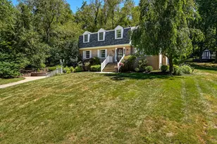 5160 S Carterton Dr, Hampton, PA 15044 - Photo 2