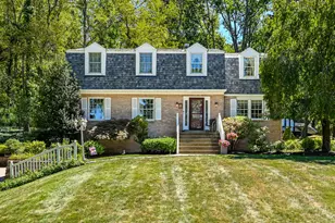 5160 S Carterton Dr, Hampton, PA 15044 - Photo 1