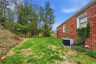 401 Clair Dr, Pittsburgh, PA 15241 - Photo 32