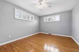 401 Clair Dr, Pittsburgh, PA 15241 - Photo 18