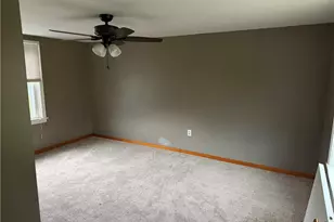 907 Woodlawn Ave, Brownsville, PA 15417 - Photo 10