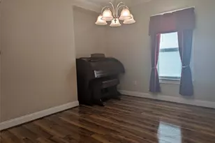 727 N 1st St, Jeannette, PA 15644 - Photo 12
