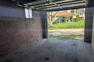 727 N 1st St, Jeannette, PA 15644 - Photo 34