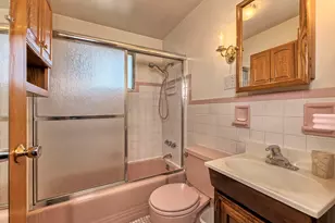 12 Barclay St, Greensburg, PA 15601 - Photo 18