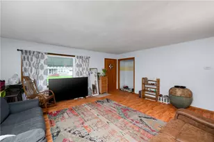 430 Flower Ave, Grove City Boro, PA 16127 - Photo 4