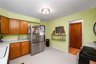 430 Flower Ave, Grove City Boro, PA 16127 - Photo 12