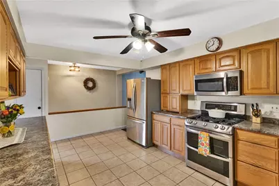 3416 Sterling Dr, Bethel Park, PA 15102 - Photo 14