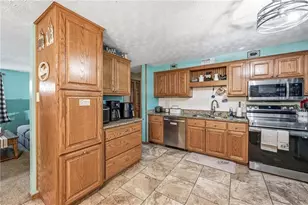 11 Clubhouse Dr, Shenango Township, PA 16159 - Photo 6