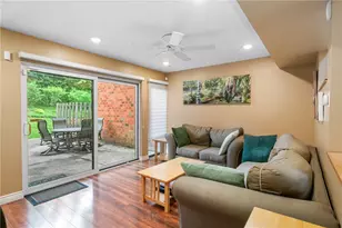 5545 Forbes Ave, Pittsburgh, PA 15217 - Photo 4