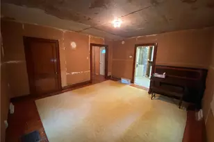 548 Chestnut St, Monessen, PA 15062 - Photo 18