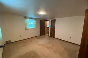 548 Chestnut St, Monessen, PA 15062 - Photo 10