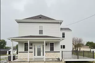 898 Speyer Ave, Monaca, PA 15061 - Photo 1