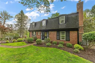 147 Woodshire Dr, Pittsburgh, PA 15215 - Photo 2