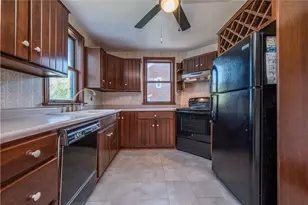 332 McClellan Dr, Pittsburgh, PA 15236 - Photo 8