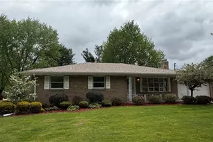 195 Donald Rd, Hermitage, PA 16148 - Photo 2
