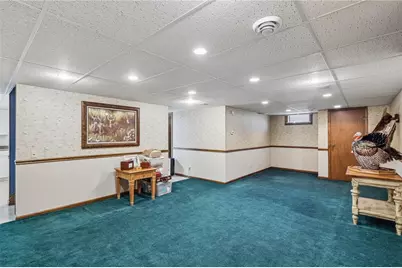 240 Hamburg Rd, Hempfield Township, PA 16125 - Photo 24