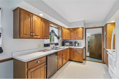 240 Hamburg Rd, Hempfield Township, PA 16125 - Photo 12